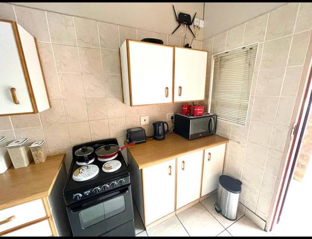 1 BEDROOM PROPERTY TO RENT IN DASSIE RAND